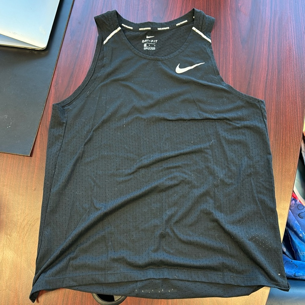 Men’s Nike dri fit men’s medium black tank top